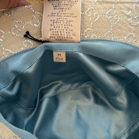 Gucci White Lame Bucket Hat with silver monogram size Medium- never worn - Picture 5 of 5